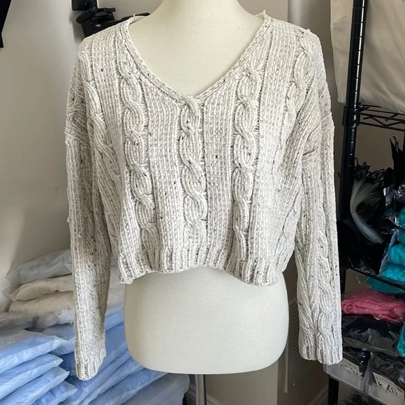 Sweater - Picture 1 of 3